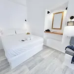 Inn Castellino Naxos *