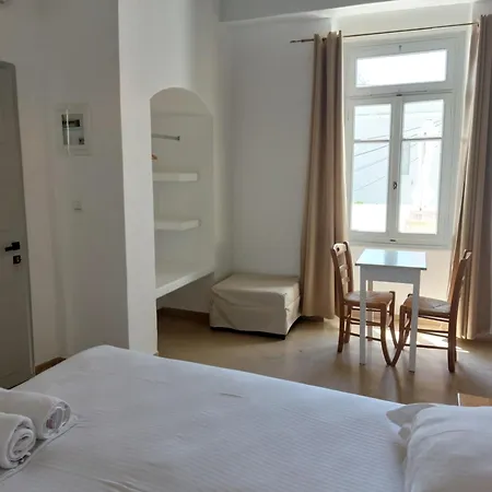 Castellino Naxos Inn