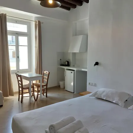 Castellino Naxos Inn