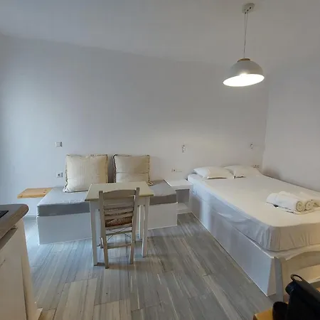 Inn Castellino Naxos