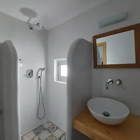 Castellino Naxos Inn *