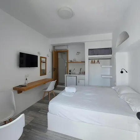 Inn Castellino Naxos *