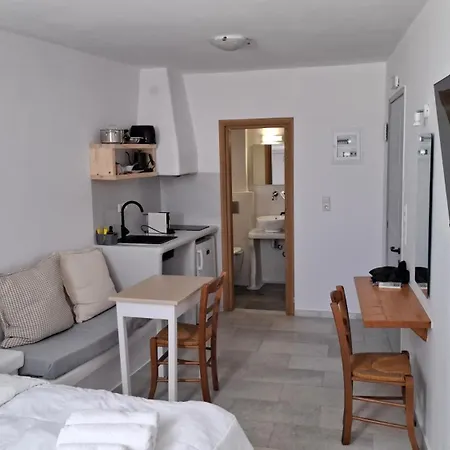 Castellino Naxos بيت ريفي Naxos City