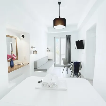 Castellino Naxos Inn *